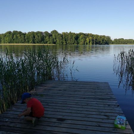 Domek Nad Jeziorem Koszajny Kültér fotó
